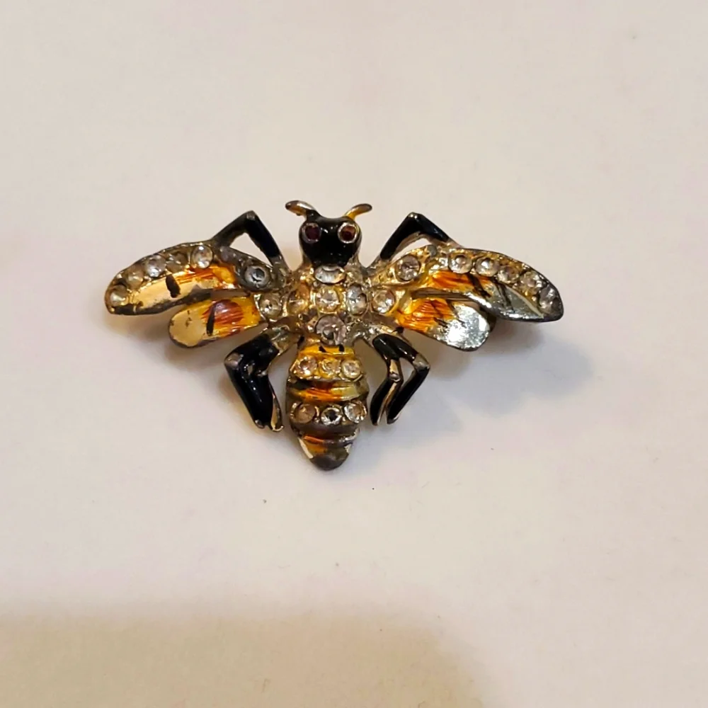 Vintage Enamel and Rhinestone Bee Brooch Unsigned Coro? - Picture 3 of 6